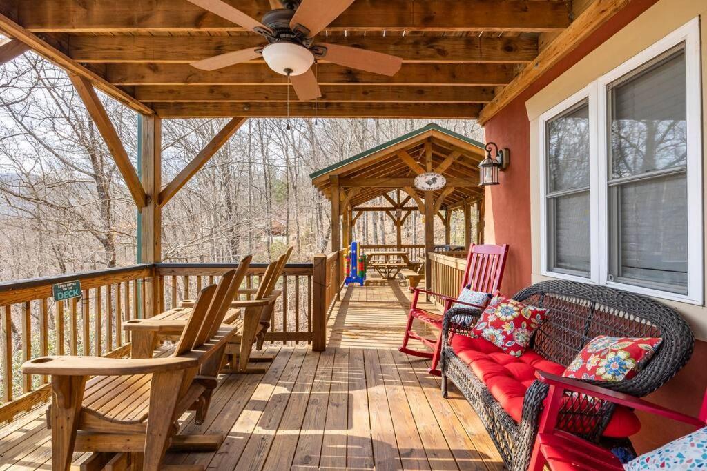 Red Rooster Family Cabin W/Hot Tub+Fire Pit+View 富兰克林 外观 照片