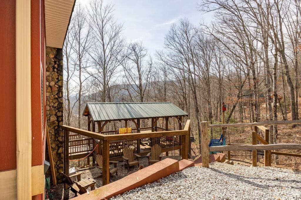 Red Rooster Family Cabin W/Hot Tub+Fire Pit+View 富兰克林 外观 照片